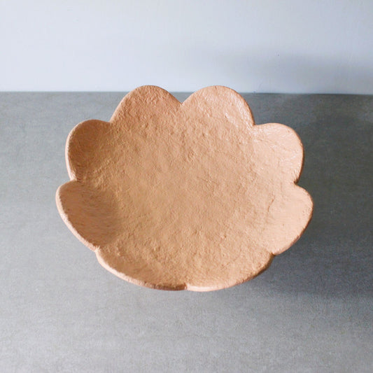 Scalloped pedestal bowl - apricot