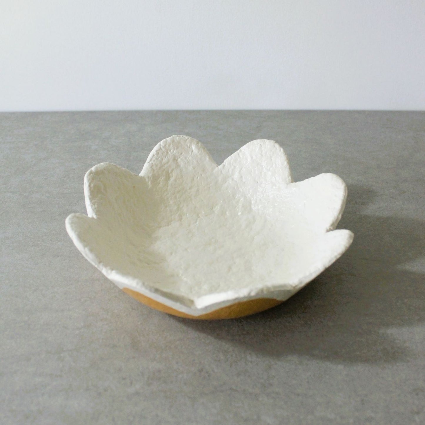 Scalloped dish small - oatmeal / golden ochre