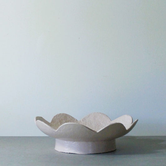 Scalloped pedestal bowl - pink champagne