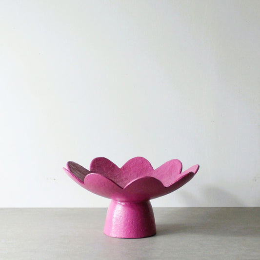 Scalloped pedestal bowl - fuchsia