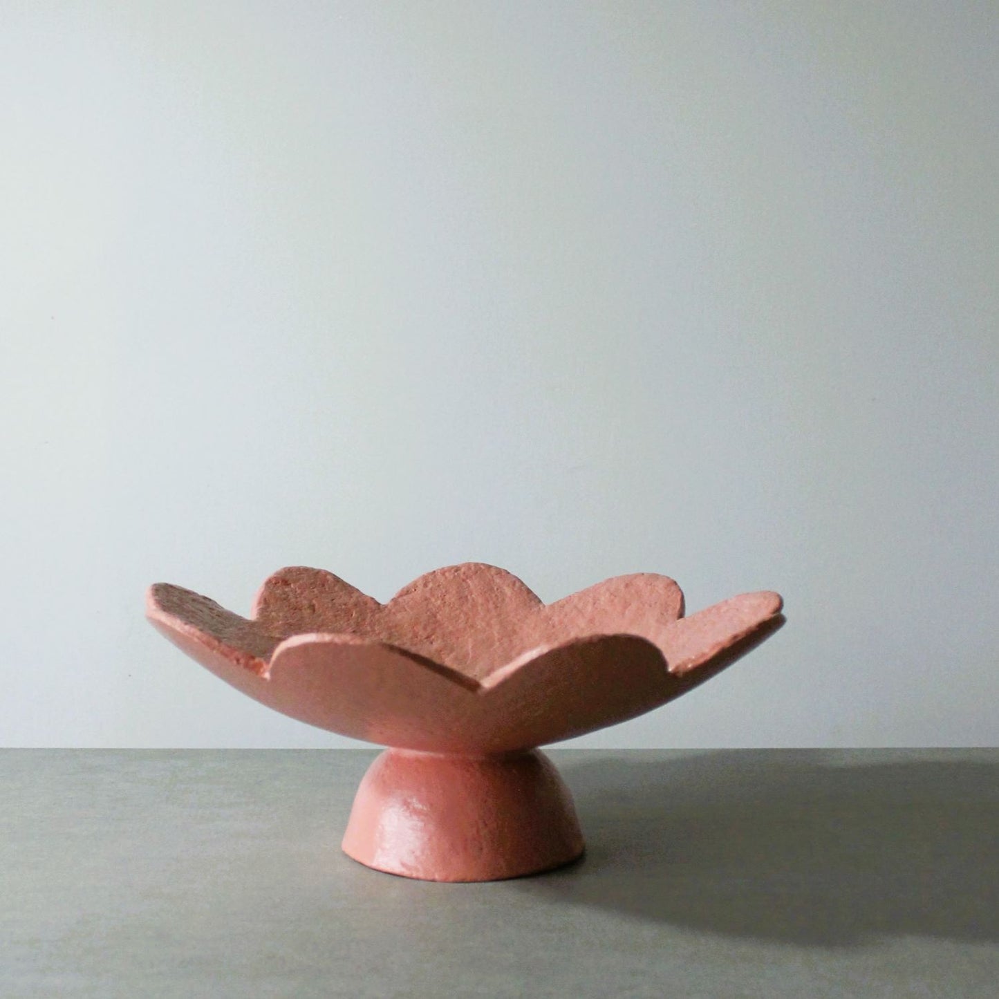 Scalloped pedestal bowl - sunset peach