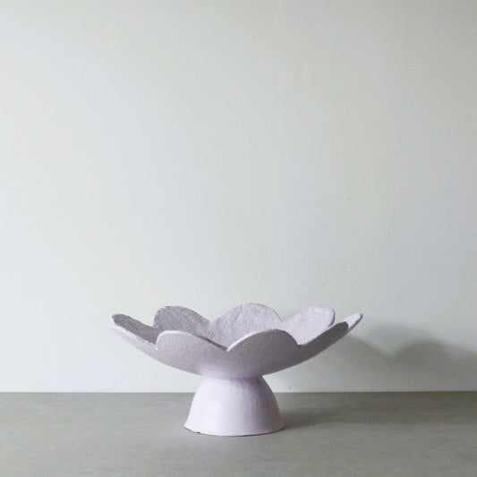 Scalloped pedestal bowl - lilac