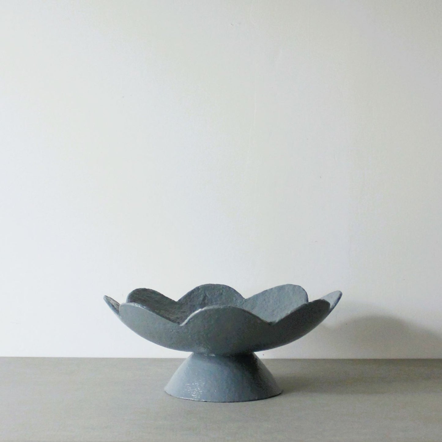 Scalloped pedestal bowl - slate blue