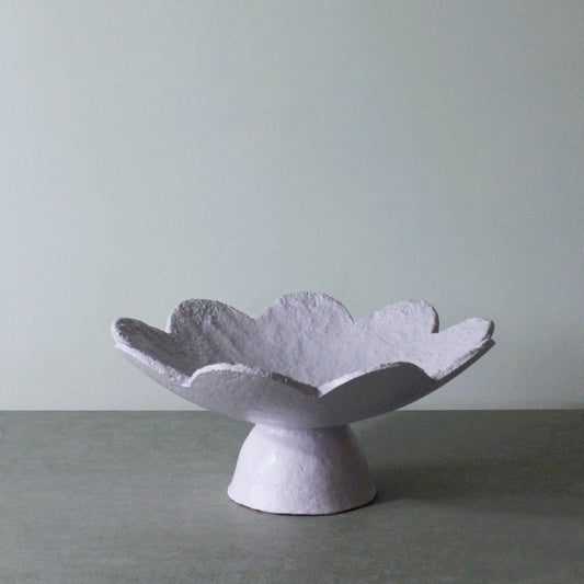Scalloped pedestal bowl - lilac