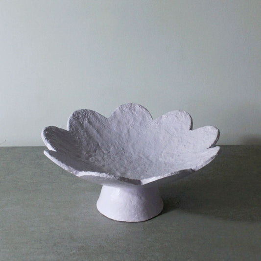Scalloped pedestal bowl - lilac